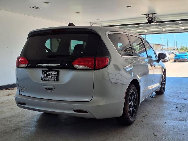 2023 Chrysler Voyager LX FWD