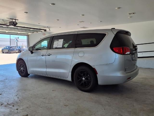 2023 Chrysler Voyager LX FWD