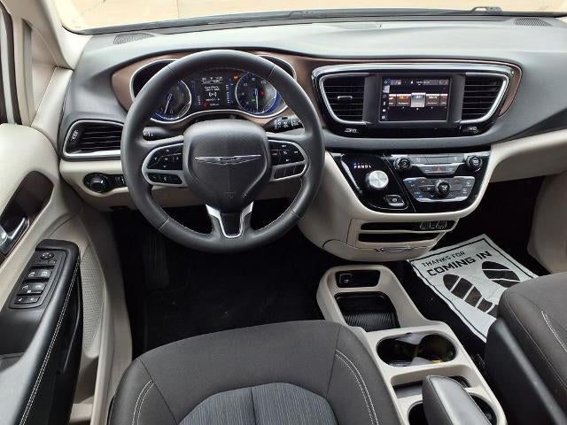 2023 Chrysler Voyager LX FWD