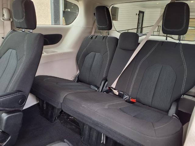 2023 Chrysler Voyager LX FWD