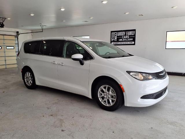 2023 Chrysler Voyager LX FWD