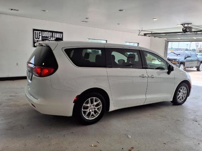 2023 Chrysler Voyager LX FWD