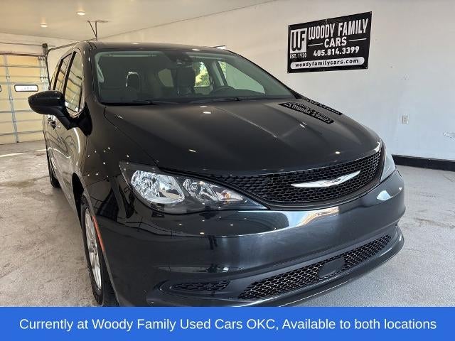 2023 Chrysler Voyager LX FWD