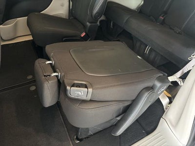 2023 Chrysler Voyager LX FWD