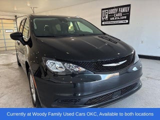 2023 Chrysler Voyager LX FWD