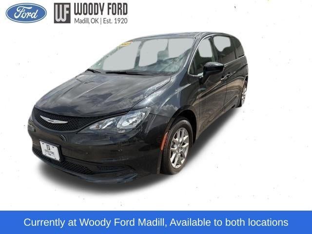 2023 Chrysler Voyager LX FWD