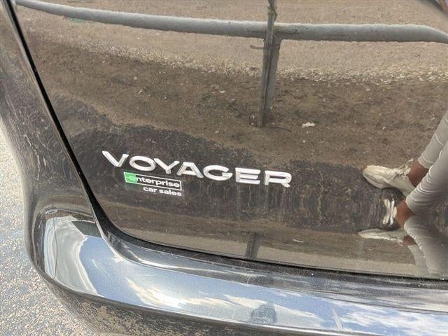 2023 Chrysler Voyager LX FWD