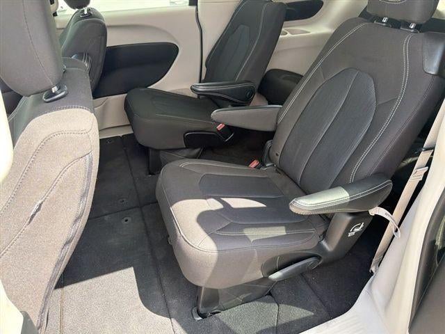 2023 Chrysler Voyager LX FWD