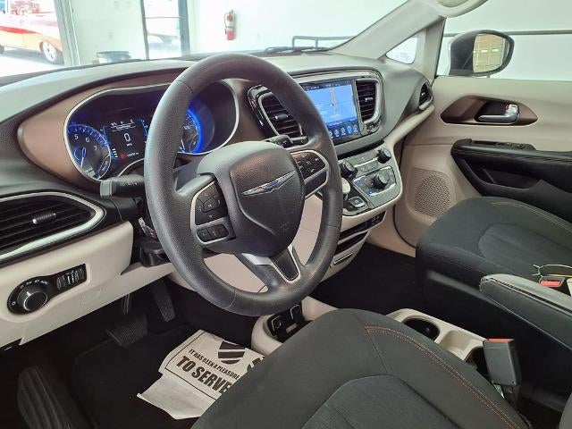 2017 Chrysler Pacifica Touring FWD