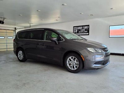 2017 Chrysler Pacifica Touring FWD