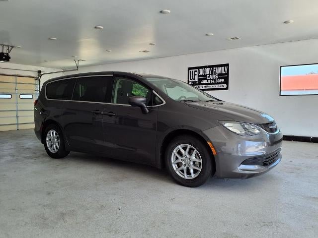 2017 Chrysler Pacifica Touring FWD