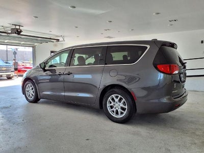 2017 Chrysler Pacifica Touring FWD