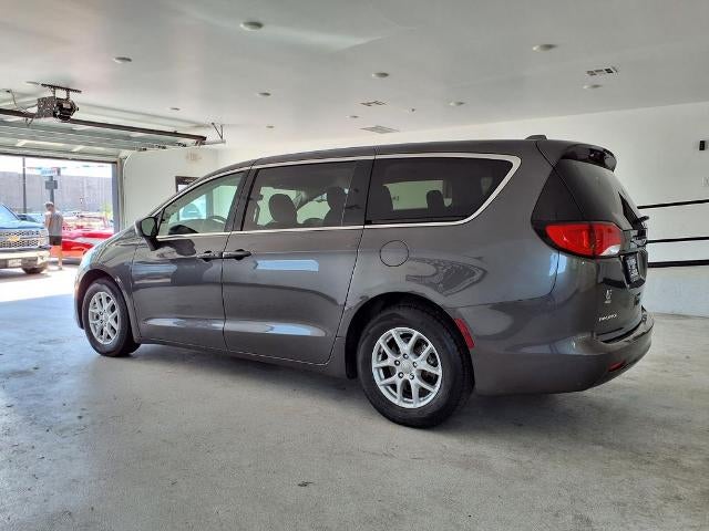 2017 Chrysler Pacifica Touring FWD