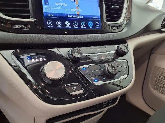 2017 Chrysler Pacifica Touring FWD