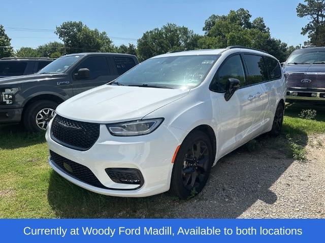2025 Chrysler Pacifica Limited FWD