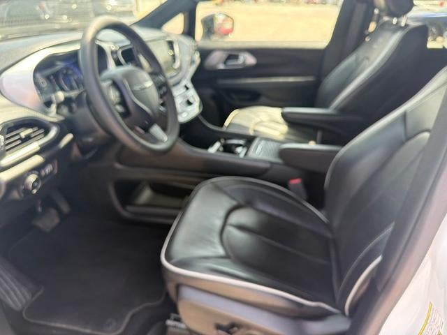 2025 Chrysler Pacifica Limited FWD