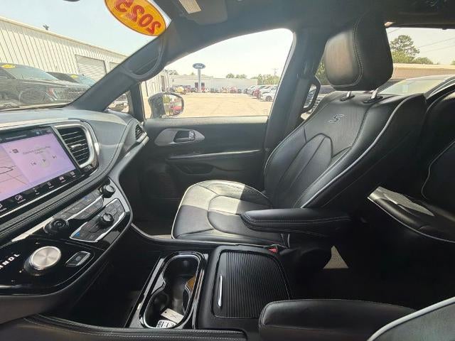 2025 Chrysler Pacifica Limited FWD