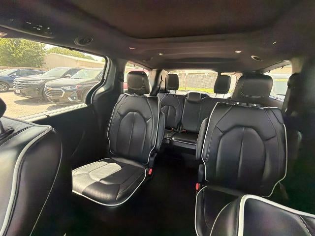 2025 Chrysler Pacifica Limited FWD