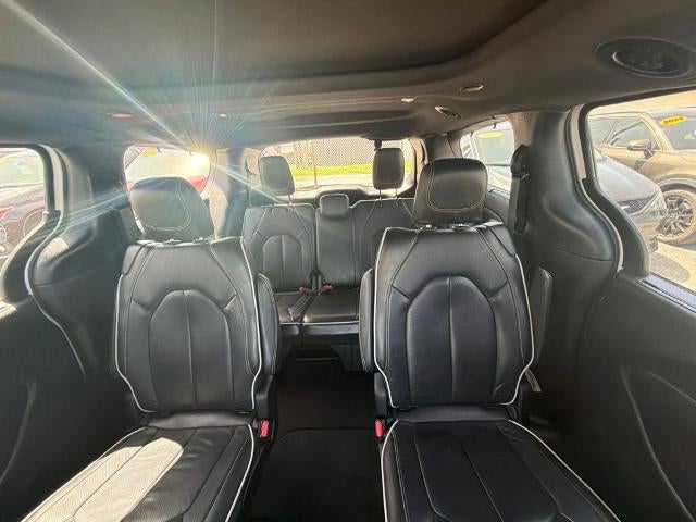 2025 Chrysler Pacifica Limited FWD