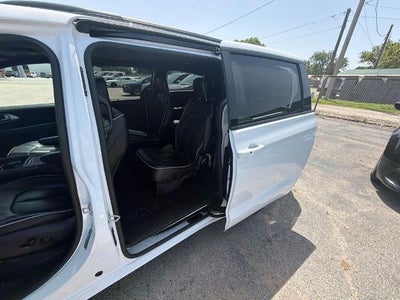 2025 Chrysler Pacifica Limited FWD