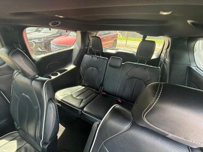 2025 Chrysler Pacifica Limited FWD