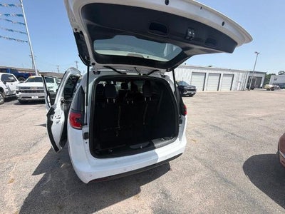 2025 Chrysler Pacifica Limited FWD