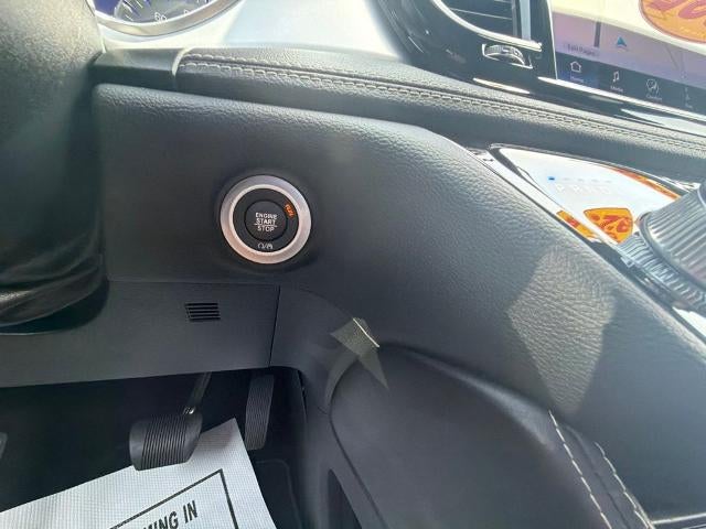 2025 Chrysler Pacifica Limited FWD