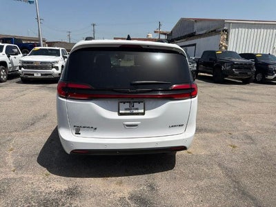 2025 Chrysler Pacifica Limited FWD