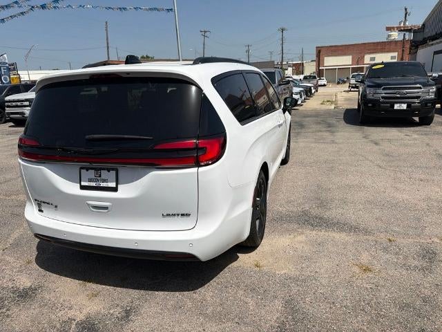 2025 Chrysler Pacifica Limited FWD