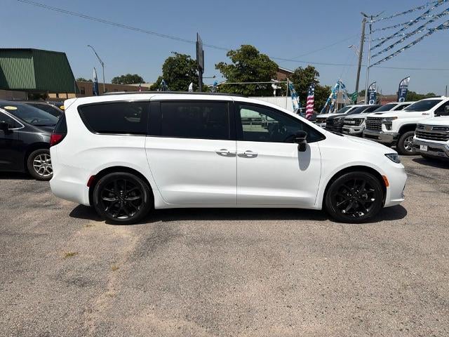 2025 Chrysler Pacifica Limited FWD