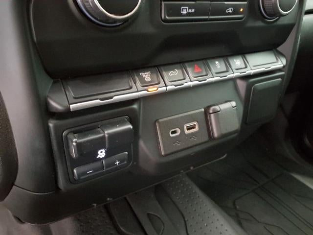 2022 Chevrolet Silverado 2500 HD Crew Cab Standard Box 4-Wheel Drive Custom