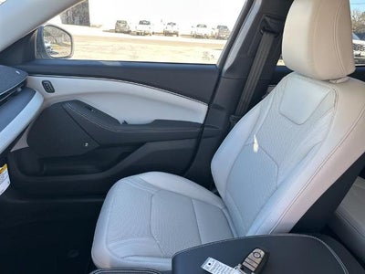 2025 Ford Mustang Mach-E Premium RWD