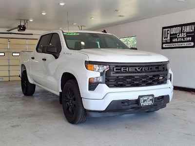 2022 Chevrolet Silverado 1500 Crew Cab Short Box 2-Wheel Drive Custom
