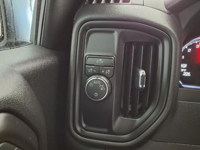 2022 Chevrolet Silverado 1500 Crew Cab Short Box 2-Wheel Drive Custom