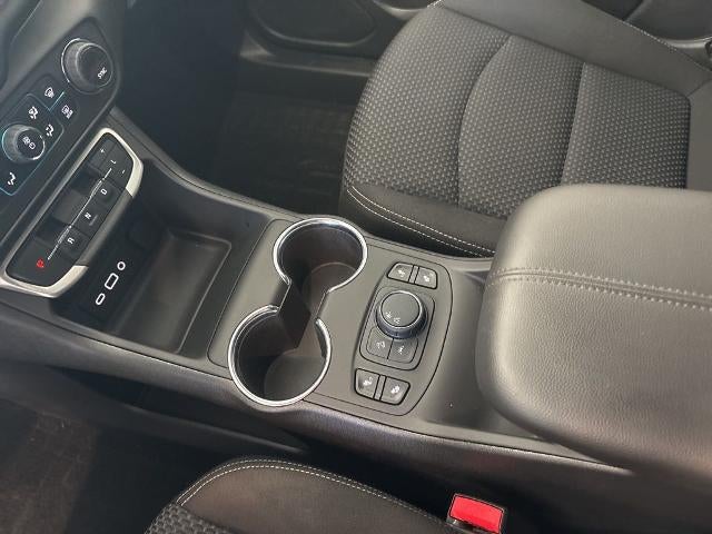 2024 GMC Terrain FWD 4dr SLE