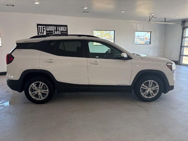 2024 GMC Terrain FWD 4dr SLE