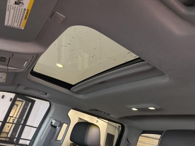 2017 GMC Sierra 1500 Crew Cab Short Box 4-Wheel Drive SLT