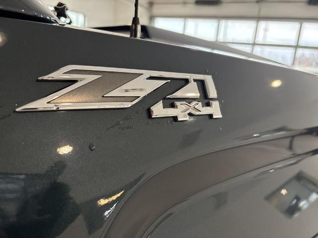 2017 GMC Sierra 1500 Crew Cab Short Box 4-Wheel Drive SLT