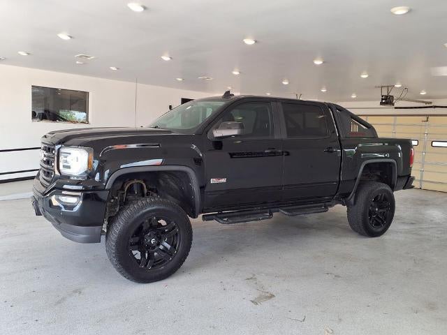 2017 GMC Sierra 1500 Crew Cab Short Box 4-Wheel Drive SLT
