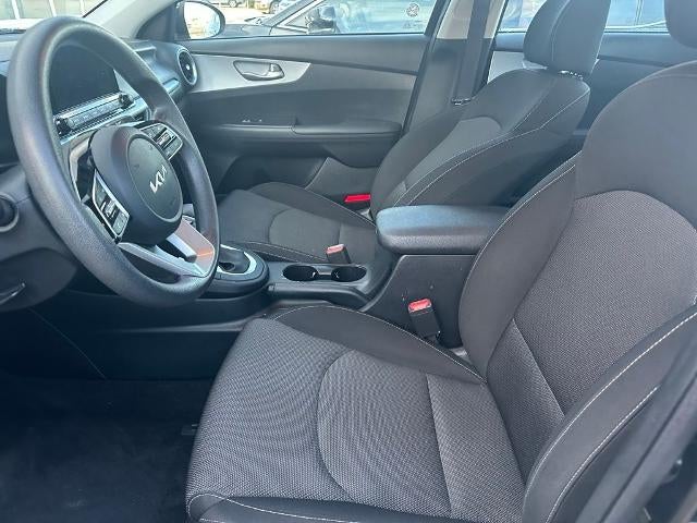 2024 Kia Forte LXS IVT