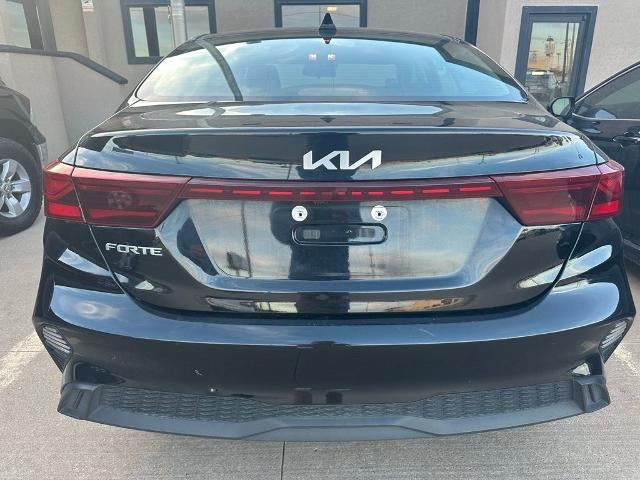 2024 Kia Forte LXS IVT