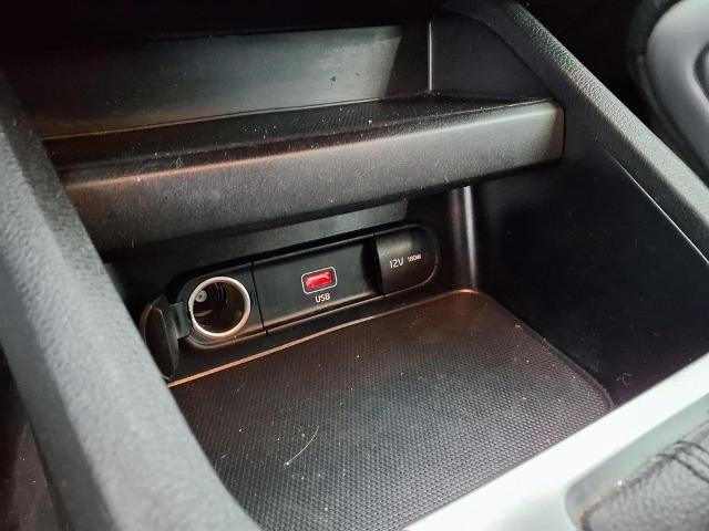 2023 Kia Forte LXS IVT