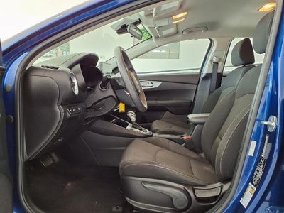 2023 Kia Forte LXS IVT