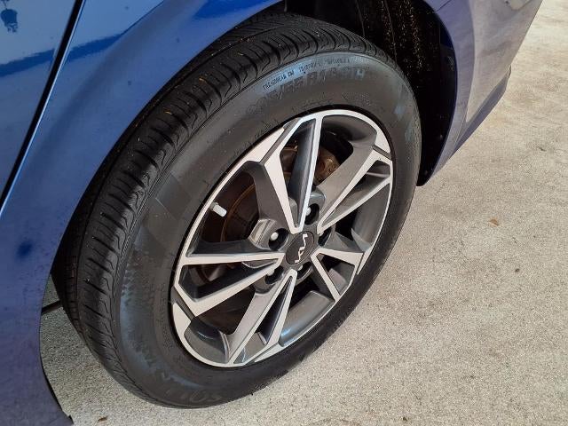 2023 Kia Forte LXS IVT
