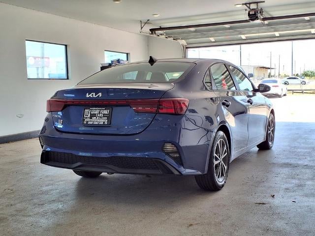 2023 Kia Forte LXS IVT