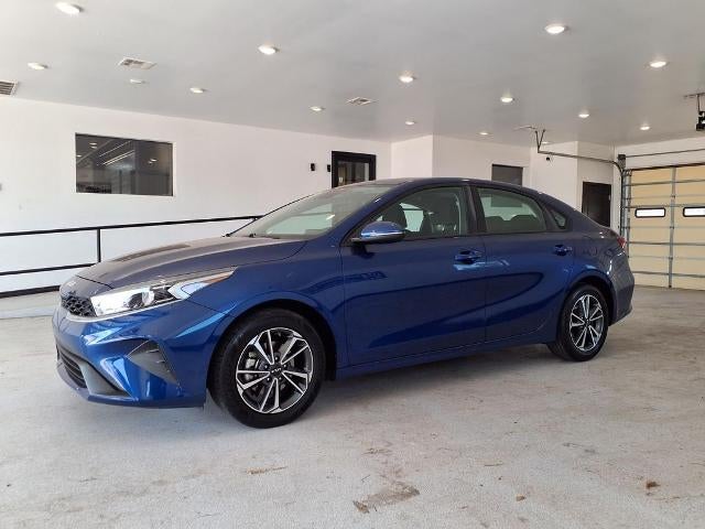 2023 Kia Forte LXS IVT