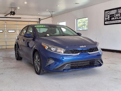 2023 Kia Forte LXS IVT