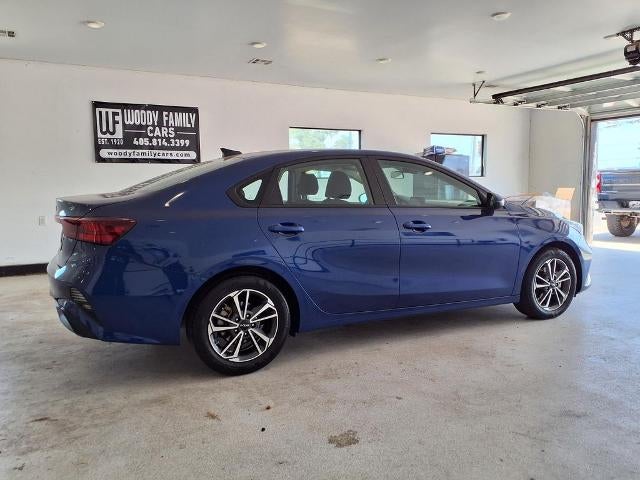2023 Kia Forte LXS IVT