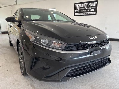 2023 Kia Forte LXS IVT