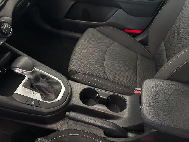 2023 Kia Forte LXS IVT